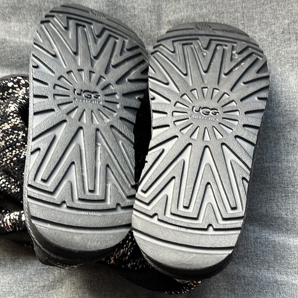 Ugg Boots - Picture 5 of 6